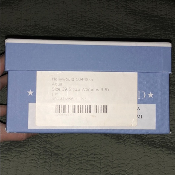 ⚓️Hollywould shoes 39.5 (9.5) but fit like 8.5/9 - Picture 2 of 8